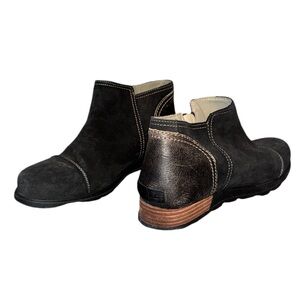 Sorel Major Low Ankle Bootie in Black Suede and Leather Women’s Size 9 1/2